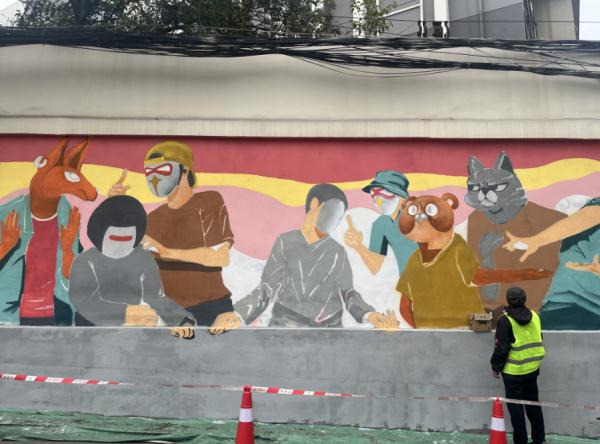 “全是数字和字母!”贵州这个街头墙面被人恶意涂鸦?创作者回应 “全是数字和字母!”贵州这个街头墙面被人恶意涂鸦?创作者回应