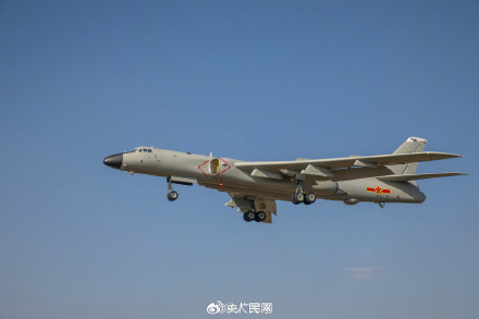 压迫感溢出屏幕!战神轰6K新年霸气首飞 压迫感溢出屏幕!战神轰6K新年霸气首飞