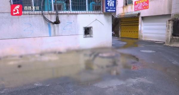 贵阳一小区居民天天捂着口鼻回家，直呼着不住！怀疑和这个有关……