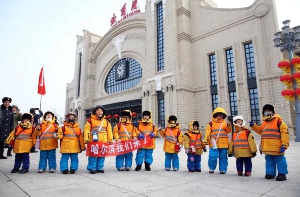 回应了！小砂糖橘哭着想带回家的东北警察叔叔