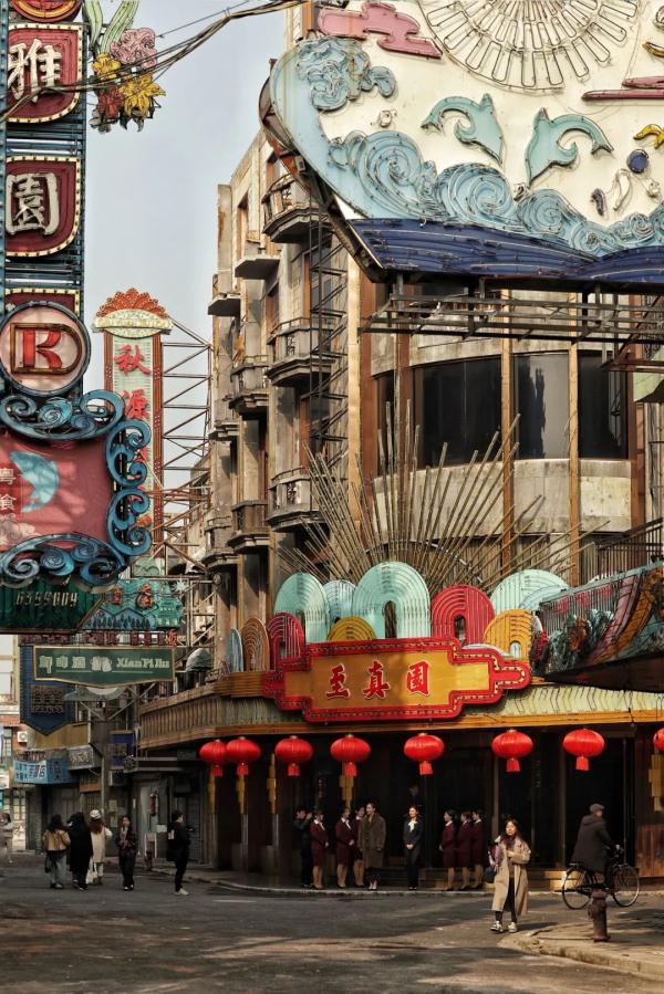 《繁花》是不是过于繁华了？到“黄河路”一探究竟→