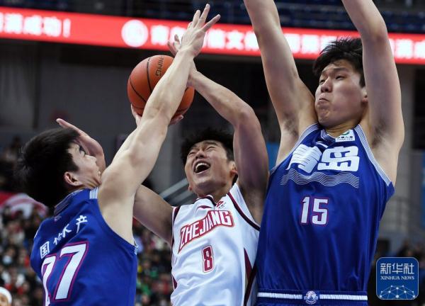 CBA常规赛|青岛国信水产胜浙江稠州金租 CBA常规赛|青岛国信水产胜浙江稠州金租