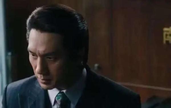 《繁花》里的“股评家”原来是他演的！他还有另一个身份……