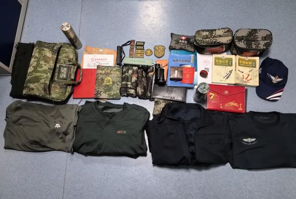 抓了!他冒充军人收集情报与境外势力接头→ 抓了!他冒充军人收集情报与境外势力接头→