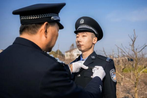 警号4220977，重启！