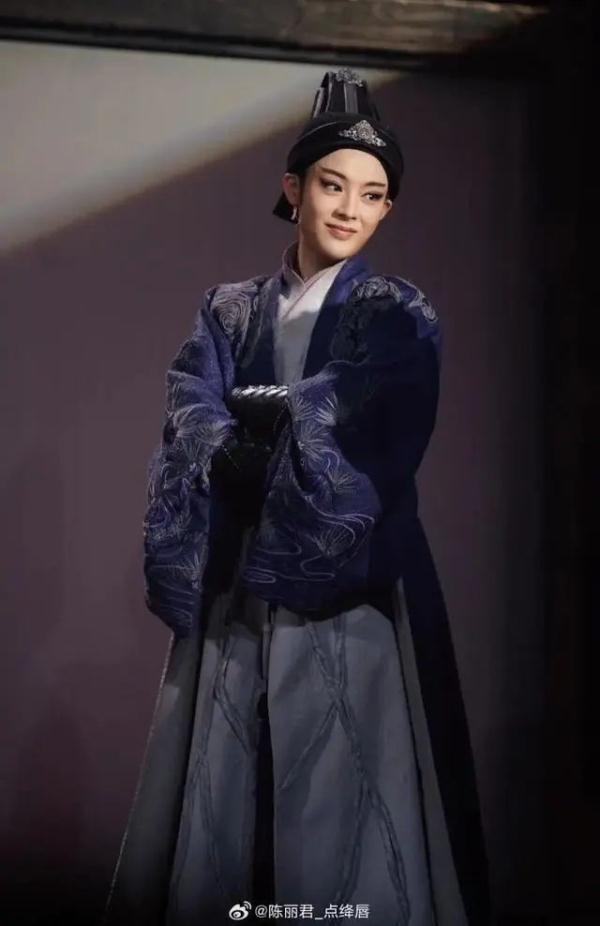 “私生粉”闯进家里拍摄，知名女演员发文抵制：十分苦恼！