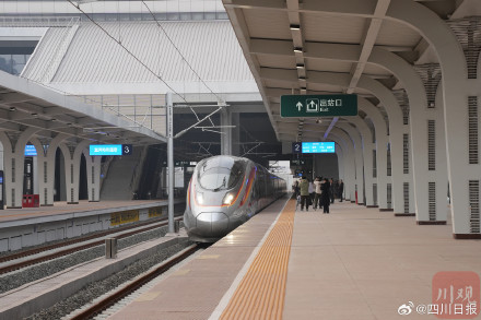 1月10日起成自宜高铁加车