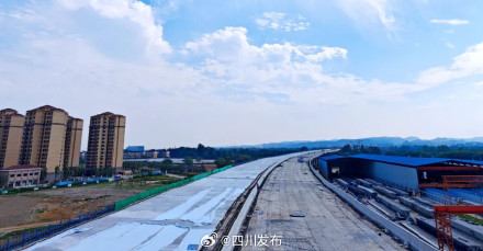 成乐高速扩容项目新津段已完成70% 成乐高速扩容项目新津段已完成70%
