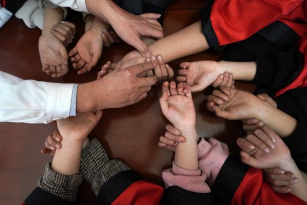 河北沙河：学习中医知识 传承中医文化