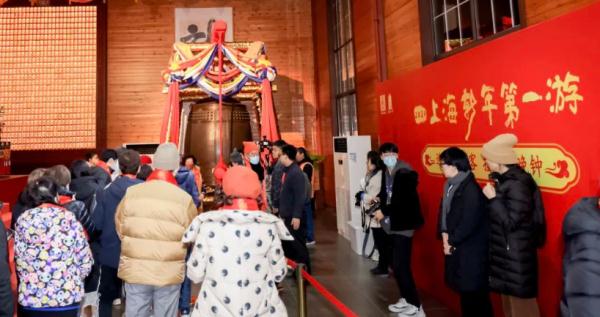 增加中转航班、扩大过境免签政策时间！促进上海入境游发展五条建议，了解一下→