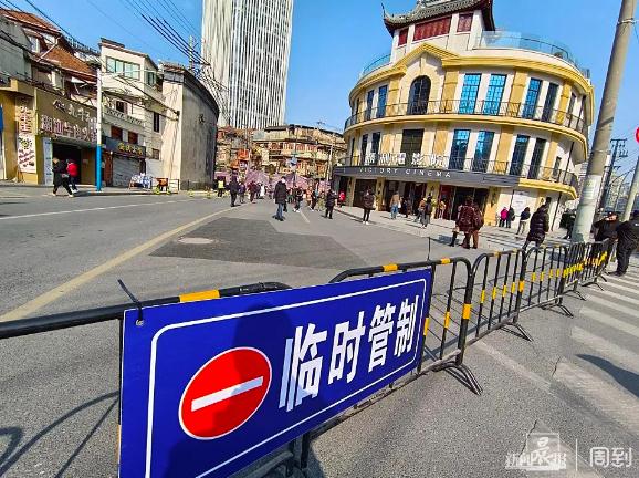上海又一条马路突然爆火！超多人打卡，剧组紧急增加围栏，现场临时交通管制