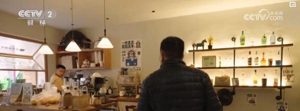 “传统菜场+轻业态”火爆“出圈” 实实在在“烟火味”带动新消费 “传统菜场+轻业态”火爆“出圈” 实实在在“烟火味”带动新消费