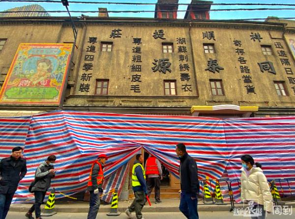 上海又一条马路突然爆火！超多人打卡，剧组紧急增加围栏，现场临时交通管制