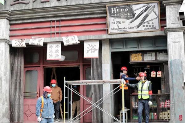 上海又一条马路突然爆火！超多人打卡，剧组紧急增加围栏，现场临时交通管制