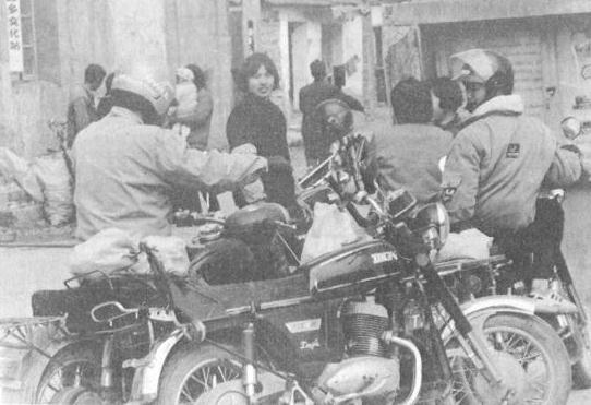 90年代闯荡上海，浙商真的请来费翔！《繁花》时代浙江老板是这样的→