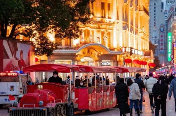 增加中转航班、扩大过境免签政策时间！促进上海入境游发展五条建议，了解一下→