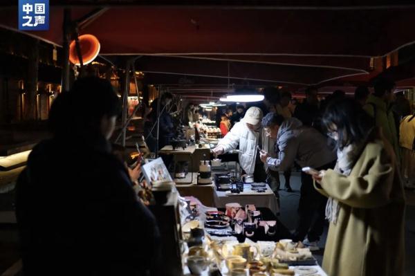 年轻人为何爱上了“景漂”？