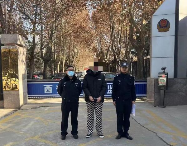 耿某,被刑拘!西安正在严查!注意→ 耿某,被刑拘!西安正在严查!注意→