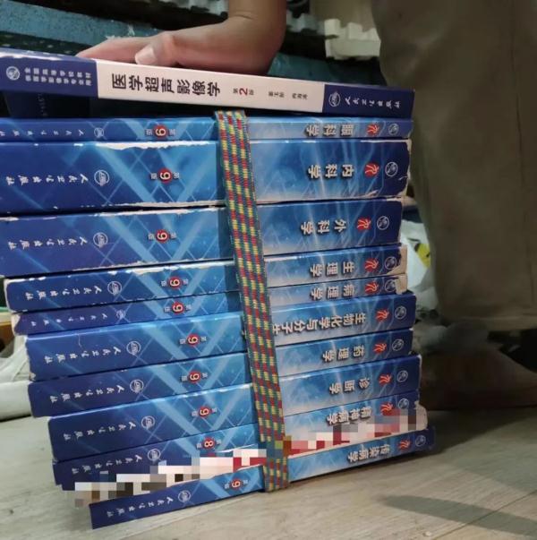 冻梨怎样才不会化……放假了,什么都想给爸爸妈妈带回家尝一尝! 冻梨怎样才不会化……放假了,什么都想给爸爸妈妈带回家尝一尝!