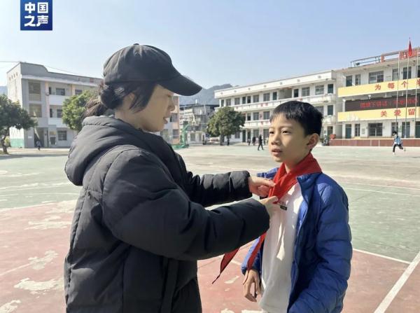 民生样本 年度记录丨“村小”里的午托时光 民生样本 年度记录丨“村小”里的午托时光
