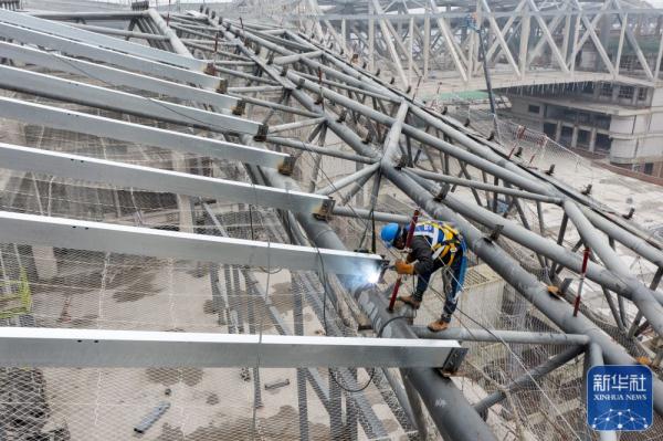 西部(重庆)科学城科学会堂项目主体结构实现全面封顶 西部(重庆)科学城科学会堂项目主体结构实现全面封顶