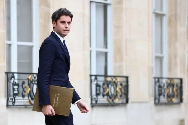法国任命新总理，年仅34岁