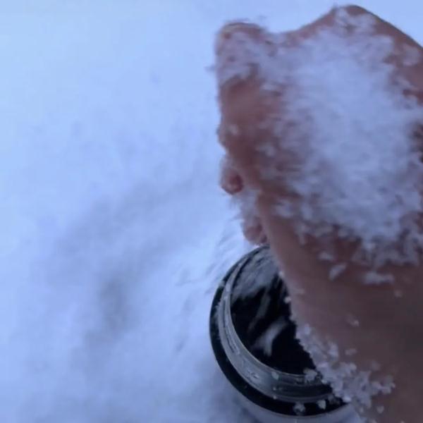 冻梨怎样才不会化……放假了,什么都想给爸爸妈妈带回家尝一尝! 冻梨怎样才不会化……放假了,什么都想给爸爸妈妈带回家尝一尝!