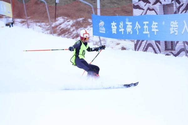 各地联动“放大招” 冬季旅游市场淡季不淡 各地联动“放大招” 冬季旅游市场淡季不淡