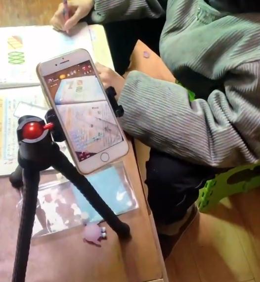 有家长开直播帮孩子……专家：不提倡！