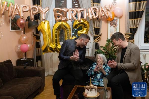 世界最长寿奥运冠军凯莱蒂庆祝103岁生日