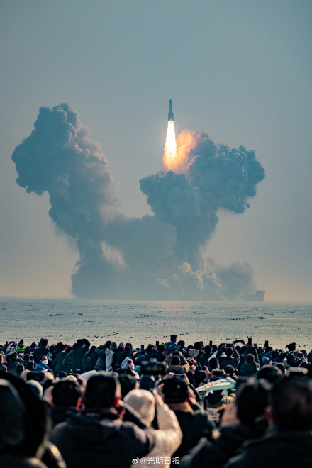 引力一号运载火箭海上发射成功 引力一号运载火箭海上发射成功