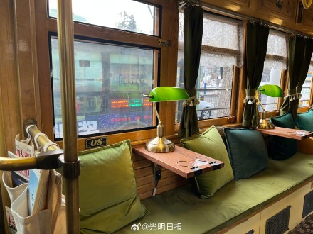坐54路有轨电车品味长春 坐54路有轨电车品味长春