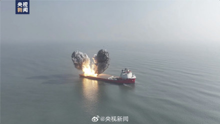 再次祝贺!我国在海上发射一箭三星 再次祝贺!我国在海上发射一箭三星