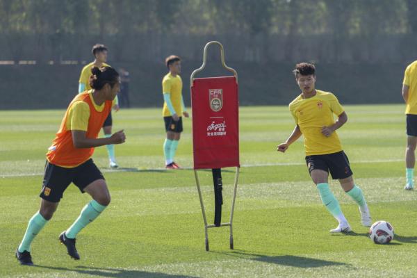 专注自身迎接亚洲杯挑战——专访中国男足主教练扬科维奇