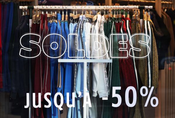 法国迎来冬季打折季