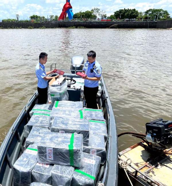 新华全媒+丨海关缉私部门：国境线上的忠诚卫士