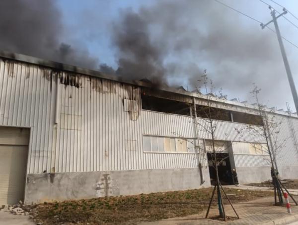 拘留5日!工人违规焊割致厂房被烧,损失120000元 拘留5日!工人违规焊割致厂房被烧,损失120000元