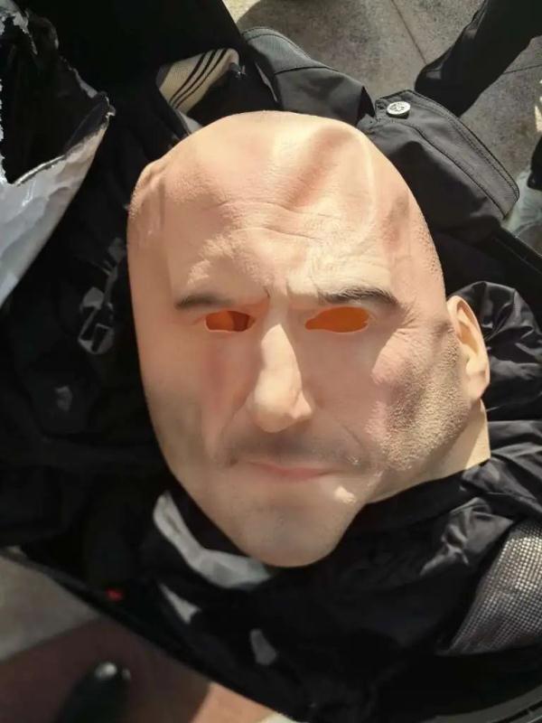 人皮面具!电视剧里那一幕,竟然真实上演了… 人皮面具!电视剧里那一幕,竟然真实上演了…