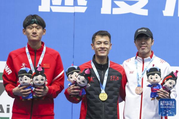 全冬会 | 速度滑冰公开组男子1000米:宁忠岩夺冠 全冬会 | 速度滑冰公开组男子1000米:宁忠岩夺冠