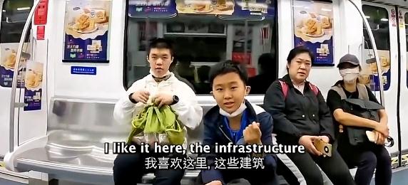 火了！外国网友深圳地铁偶遇“小孩哥”被折服……
