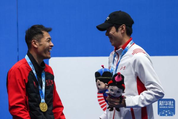 全冬会 | 速度滑冰公开组男子1000米:宁忠岩夺冠 全冬会 | 速度滑冰公开组男子1000米:宁忠岩夺冠