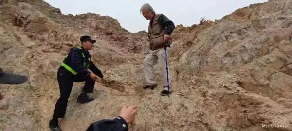 戴上父亲的警号!封存4年多的500085警号重启! 戴上父亲的警号!封存4年多的500085警号重启!