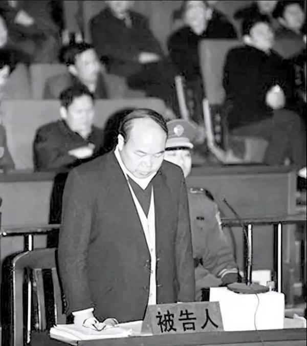 首度披露!向胡长清行贿的主犯出狱,又培养代理人 首度披露!向胡长清行贿的主犯出狱,又培养代理人