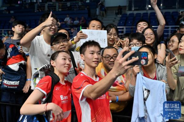 马来西亚羽毛球公开赛丨蒋振邦/魏雅欣晋级四强