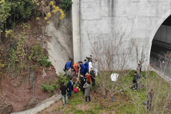 “找到了!” 6天6夜搜寻,9岁失联男孩获救 “找到了!” 6天6夜搜寻,9岁失联男孩获救