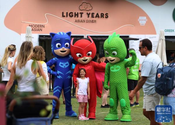 澳网|“儿童网球日”活动举行 澳网|“儿童网球日”活动举行