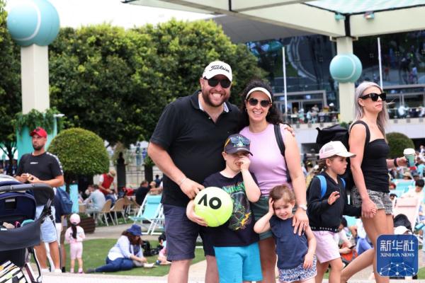 澳网|“儿童网球日”活动举行 澳网|“儿童网球日”活动举行