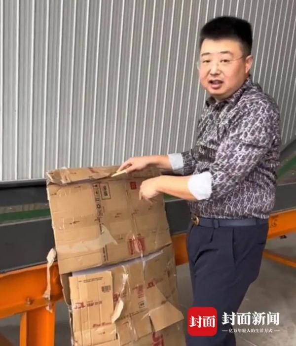 10个月销毁700多套婚纱照，他把“粉碎爱情”做成一门生意