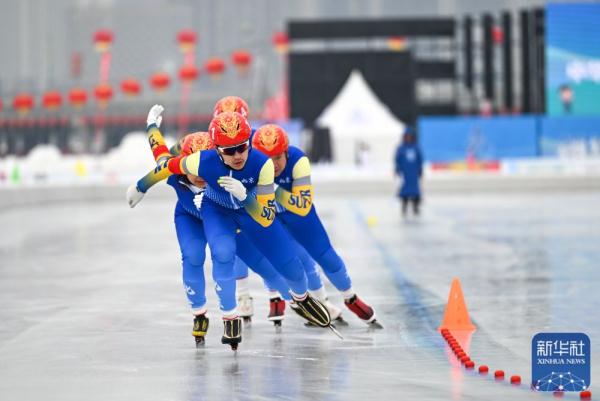 全冬会丨群众速度滑冰比赛开赛 全冬会丨群众速度滑冰比赛开赛