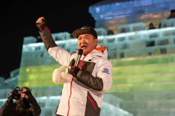 冰城左右哥：我妈嘱咐我“别飘”，我说“那行”